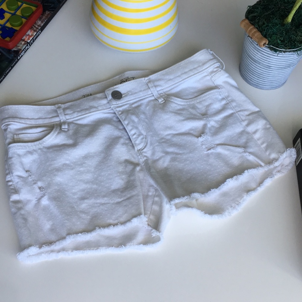 LOFT WHITE SHORTS